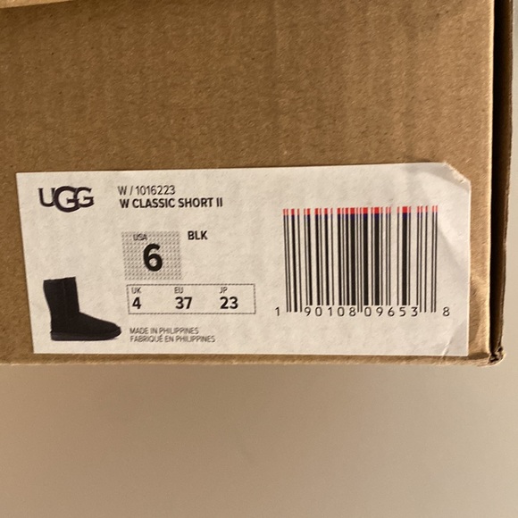 Classic short II Ugg Boots - Picture 5 of 5
